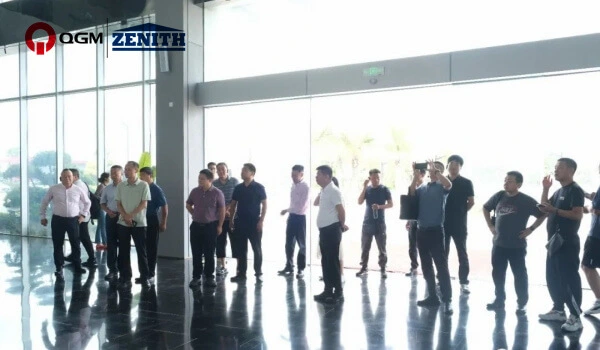 قام وفد شبكة النفايات الصلبة الصناعية بزيارة شركة Quangong Co., Ltd. للتفتيش والتبادل