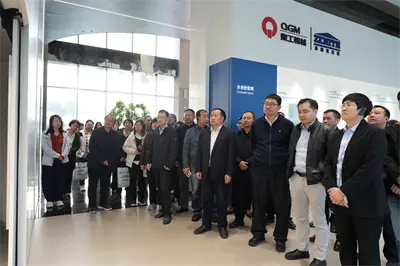 اللجنة التقنية الوطنية الرابعة لتوحيد آلات البناء والمعدات حول شركة كوينغونج المحدودة