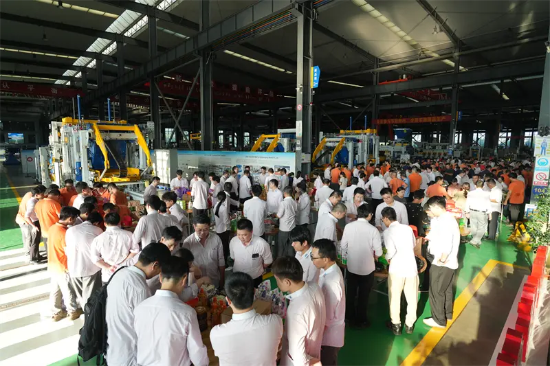 البدر يجلب الفرح والإثارة، و