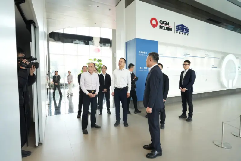 تعمل الحكومة والشركات معًا لتعزيز التنمية؛ البحث في الموقع يدفئ قلوب الشركات.