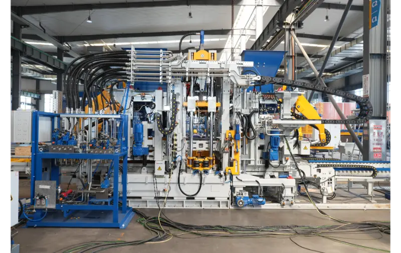 خط إنتاج الطوب Quangong Machine ZN900-2: مدعوم بالذكاء، وبناء معيار جديد لصناعة الطوب بكفاءة وصديقة للبيئة